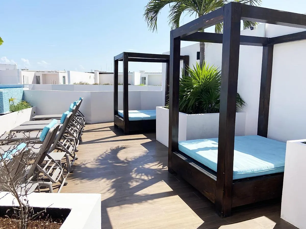 Apartment Studio W/Rooftop Pool Only 2 Mins From The Beach Playa del Carmen Mexico