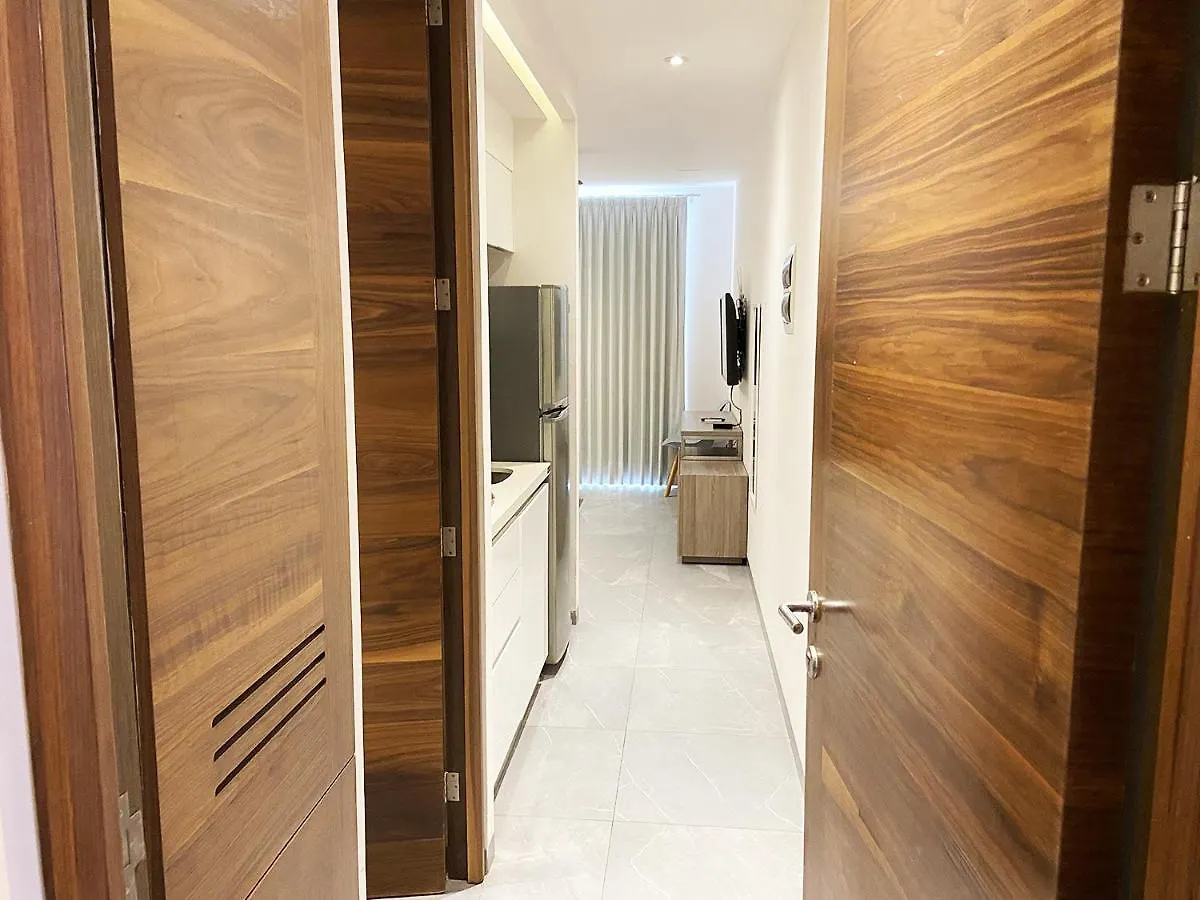 Apartment Studio W/Rooftop Pool Only 2 Mins From The Beach Playa del Carmen Mexico