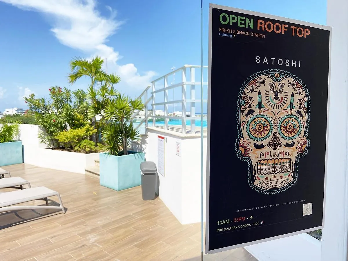 Studio W/Rooftop Pool Only 2 Mins From The Beach Playa del Carmen Apartment